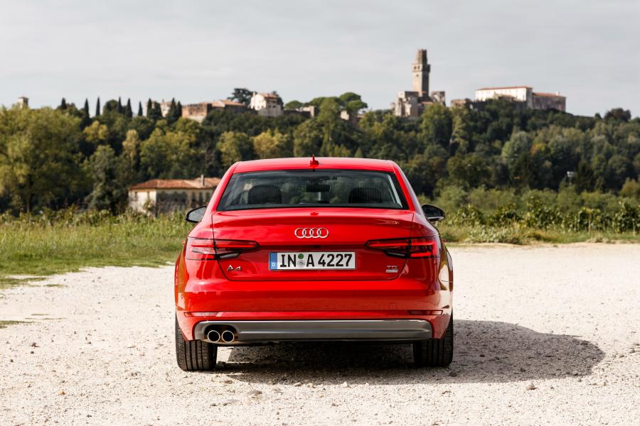  Audi A4 2.0 TDI Ultra (B9) 2015 года  (WW) (фото 21 из 23)